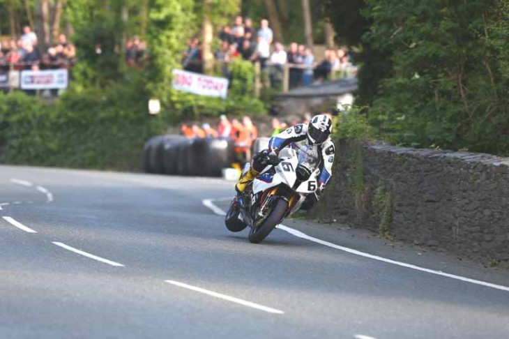 dunlop-cornering