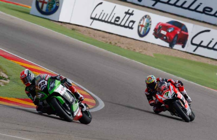 Rea edges Davies for race 1 win