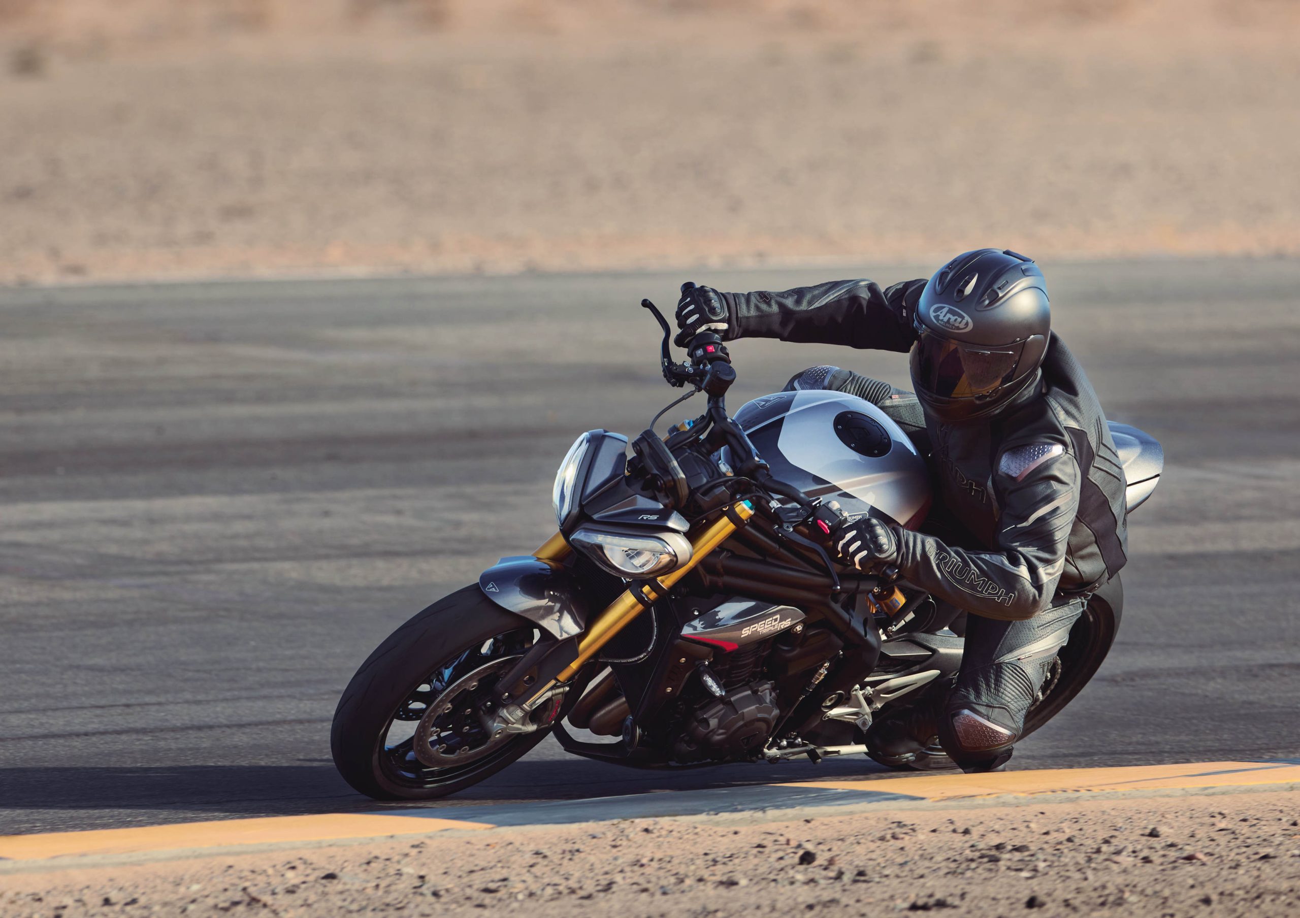 Big Updates for the Super Naked « MotorcycleDaily.com – Motorcycle News, Editorials, Product Reviews and Bike Reviews